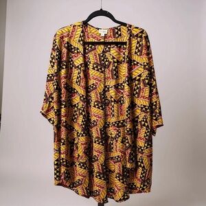 ❄️ LuLaRoe | Lindsay Colorful Geometric Kimono Size Medium